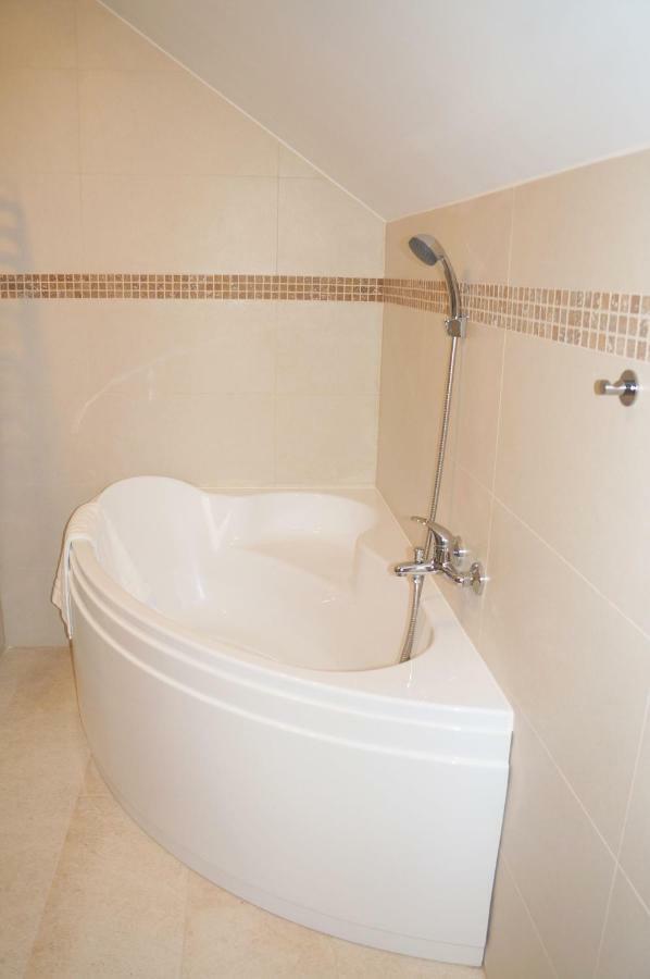 Jaskolka - Pokoje I Apartament Przy Plazy Olsztyn  Buitenkant foto